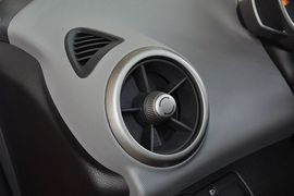 2011款雪佛兰爱唯欧两厢1.4SL自动型