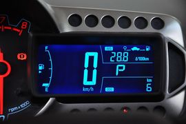 2011款雪佛兰爱唯欧两厢1.4SL自动型
