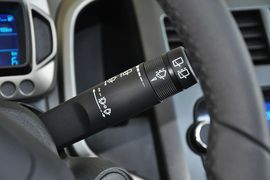 2011款雪佛兰爱唯欧两厢1.4SL自动型