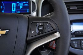 2011款雪佛兰爱唯欧两厢1.4SL自动型