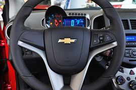 2011款雪佛兰爱唯欧两厢1.4SL自动型