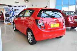   2011款雪佛兰爱唯欧两厢1.4SL自动型