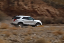 2013款福特探险者试驾