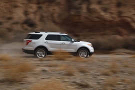 2013款福特探险者试驾