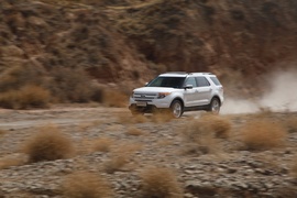 2013款福特探险者试驾