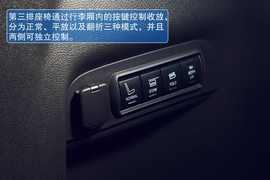 2013款福特探险者试驾