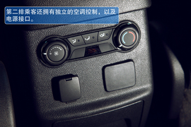 2013款福特探险者试驾