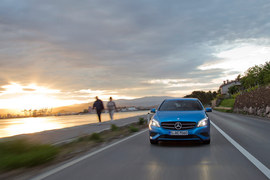 2013款全新奔驰A级海外试驾实拍