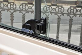 2013款日产碧莲4.5L