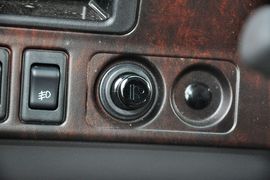 2013款日产碧莲4.5L