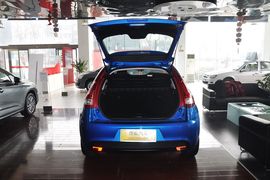 2012款雪铁龙世嘉两厢2.0L自动乐炫型