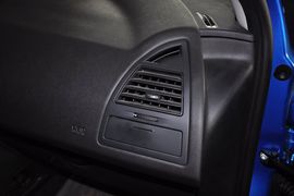 2012款雪铁龙世嘉两厢2.0L自动乐炫型