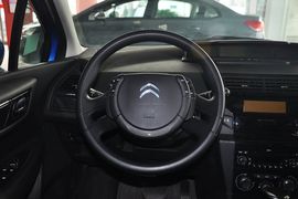 2012款雪铁龙世嘉两厢2.0L自动乐炫型