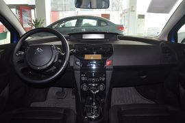 2012款雪铁龙世嘉两厢2.0L自动乐炫型