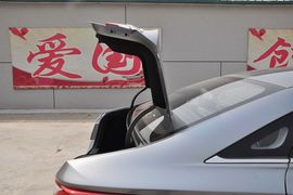 2013款现代索纳塔八2.0GLX自动豪华版