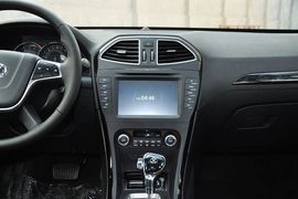 2013款北京绅宝1.8T手自一体到店实拍