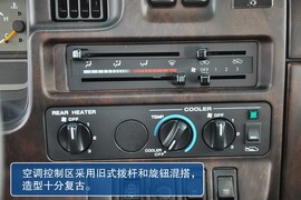 2013款日产碧莲4.5L