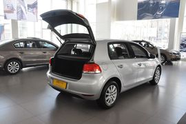 2012款大众高尔夫1.6L手动时尚型