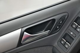 2012款大众高尔夫1.6L手动时尚型