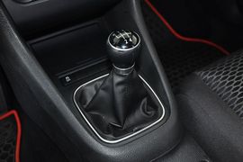 2012款大众高尔夫1.6L手动时尚型