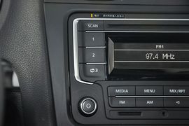 2012款大众高尔夫1.6L手动时尚型