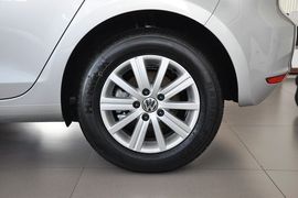 2012款大众高尔夫1.6L手动时尚型