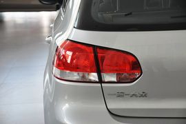 2012款大众高尔夫1.6L手动时尚型