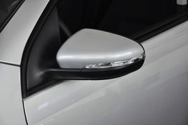 2012款大众高尔夫1.6L手动时尚型