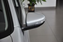 2012款大众高尔夫1.6L手动时尚型