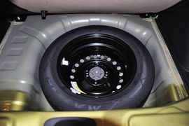 2013款日产骊威劲锐版1.6L