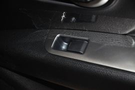 2013款日产骊威劲锐版1.6L