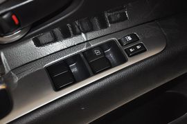 2013款日产骊威劲锐版1.6L