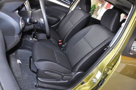 2013款日产骊威劲锐版1.6L