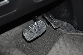 2013款日产骊威劲锐版1.6L