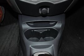 2013款日产骊威劲锐版1.6L
