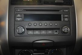 2013款日产骊威劲锐版1.6L