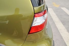 2013款日产骊威劲锐版1.6L