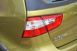 2013款日产骊威劲锐版1.6L