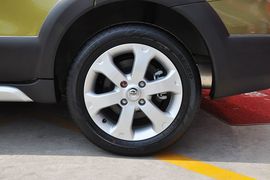 2013款日产骊威劲锐版1.6L