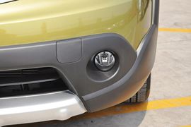 2013款日产骊威劲锐版1.6L