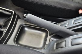 2011款日产帕拉丁2.4L手动四驱标准型