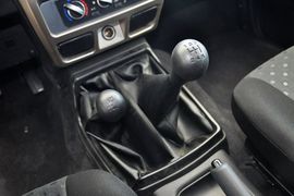 2011款日产帕拉丁2.4L手动四驱标准型