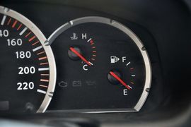 2011款日产帕拉丁2.4L手动四驱标准型