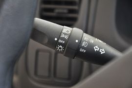 2011款日产帕拉丁2.4L手动四驱标准型