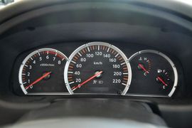 2011款日产帕拉丁2.4L手动四驱标准型