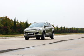 2013款长安福特翼虎外出试驾