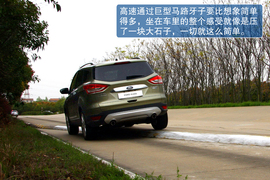 2013款长安福特翼虎外出试驾