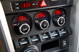 2013款丰田86自动豪华版试驾实拍