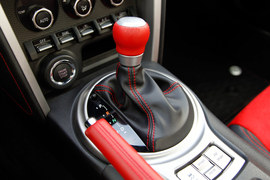 2013款丰田86自动豪华版试驾实拍