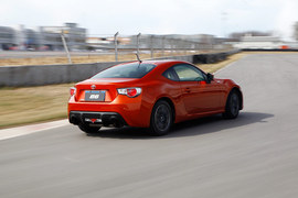 2013款丰田86自动豪华版试驾实拍